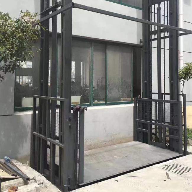 班戈5吨室外升降货梯